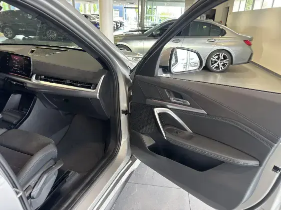 BMW X1 U11 - voiture de démonstration - Photo 16