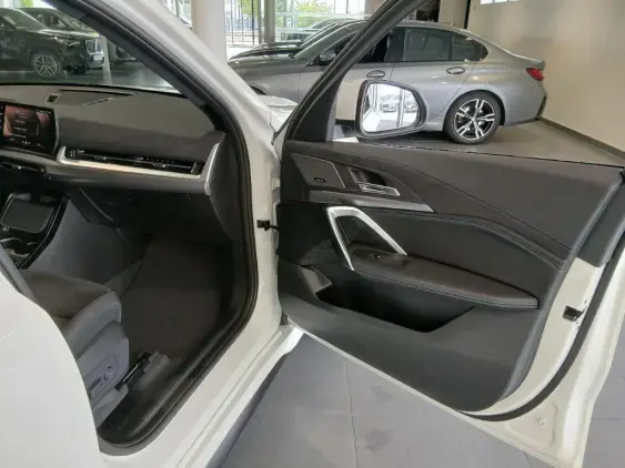 BMW X1 U11 - voiture de démonstration - Photo 18