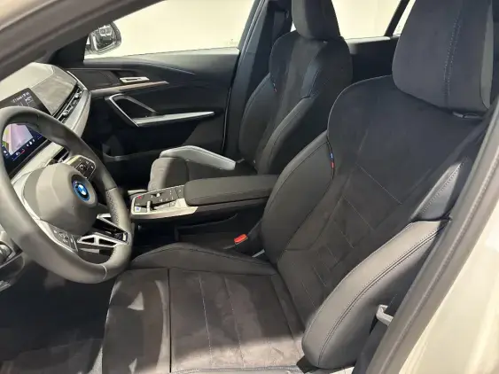 BMW iX2 U10 - voiture de démonstration - Photo 16