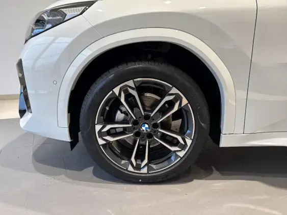 BMW iX2 U10 - voiture de démonstration - Photo 18