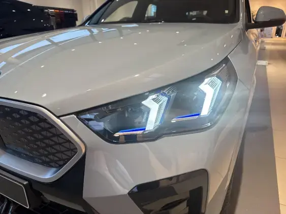 BMW iX2 U10 - voiture de démonstration - Photo 17