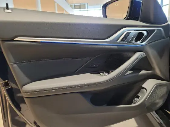 BMW i4 G26 LCI - voiture de démonstration - Photo 19