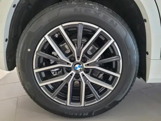 BMW iX1 U11 - voiture de démonstration - Photo 24