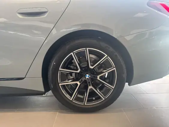 BMW i4 G26 LCI - voiture de démonstration - Photo 19