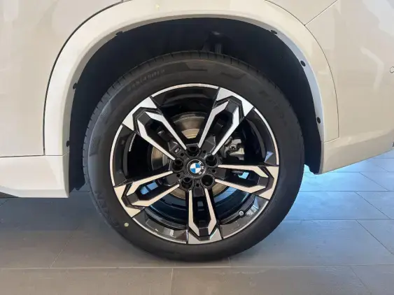 BMW iX1 U11 - voiture de démonstration - Photo 18