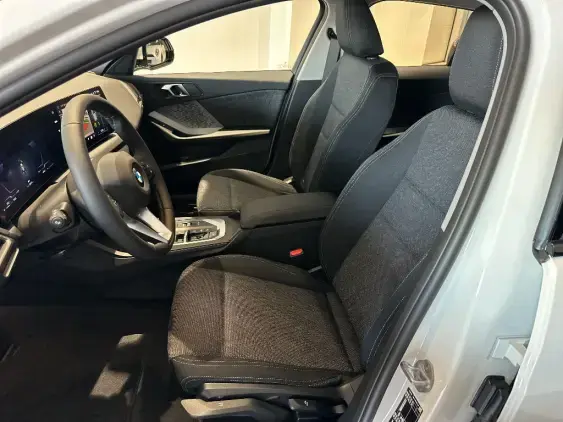 BMW SERIE 1 F70 - voiture de démonstration - Photo 16