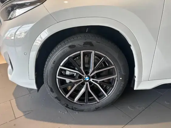 BMW X1 U11 - voiture de démonstration - Photo 17