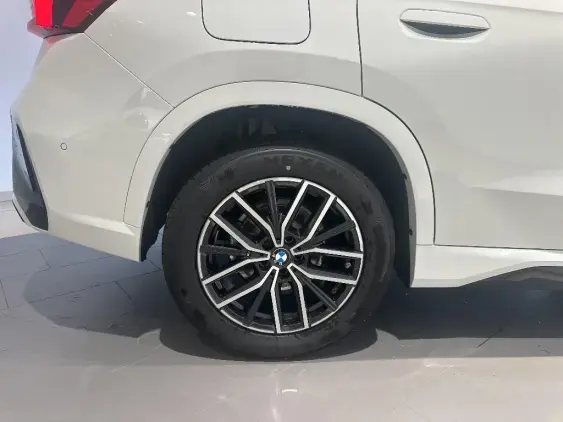 BMW X1 U11 - voiture de démonstration - Photo 19