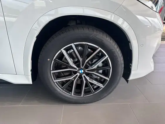 BMW X1 U11 - voiture de démonstration - Photo 18