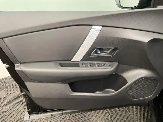 CITROEN C4 III - voiture de démonstration - Photo 19