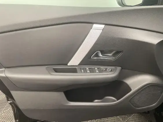 CITROEN C4 III - voiture de démonstration - Photo 19