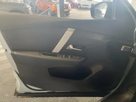 CITROEN C4 III - voiture de démonstration - Photo 19