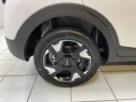 KIA STONIC - voiture de démonstration - Photo 25