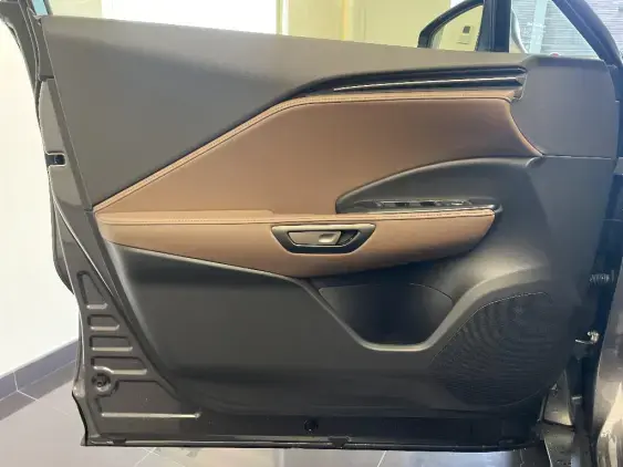 LEXUS LBX - voiture de démonstration - Photo 19
