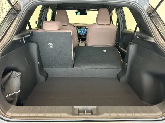 LEXUS LBX - voiture de démonstration - Photo 16