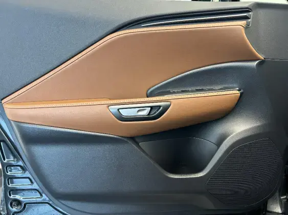 LEXUS LBX - voiture de démonstration - Photo 19