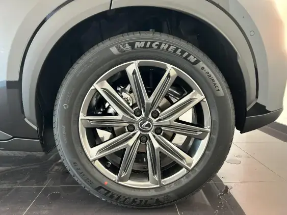 LEXUS LBX - voiture de démonstration - Photo 24