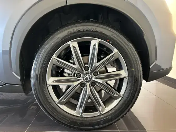 LEXUS LBX - voiture de démonstration - Photo 24