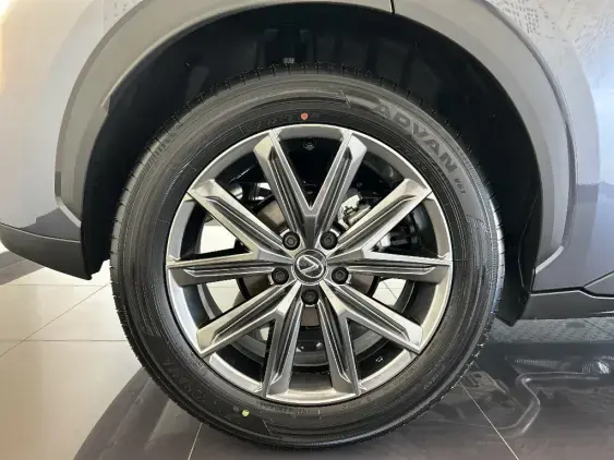 LEXUS LBX - voiture de démonstration - Photo 25