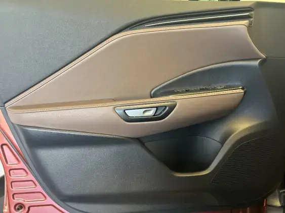 LEXUS LBX - voiture de démonstration - Photo 19