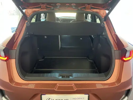 LEXUS LBX - voiture de démonstration - Photo 16