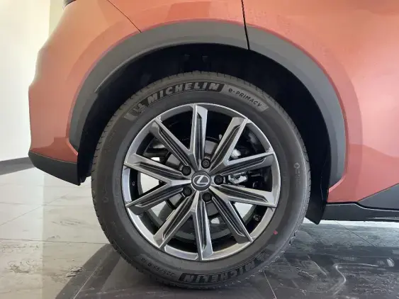 LEXUS LBX - voiture de démonstration - Photo 25