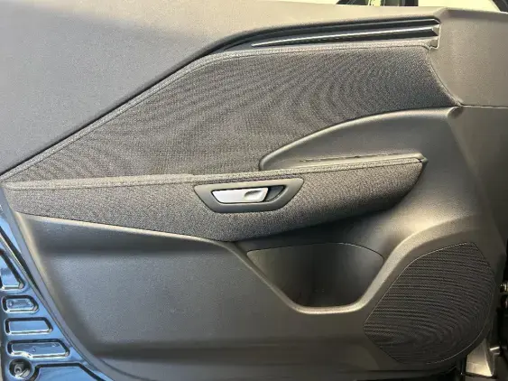 LEXUS LBX - voiture de démonstration - Photo 19