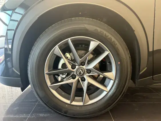 LEXUS LBX - voiture de démonstration - Photo 22