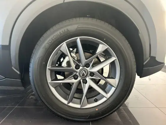 LEXUS LBX - voiture de démonstration - Photo 23