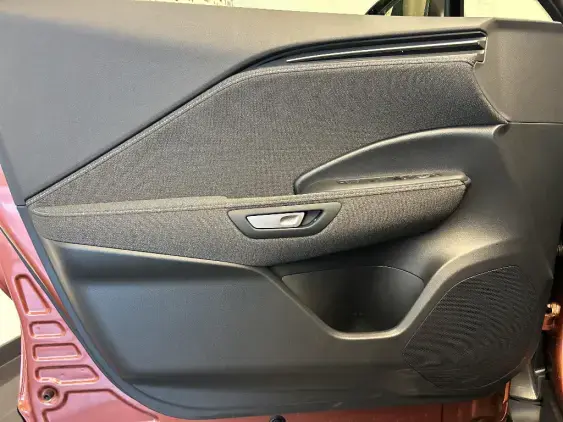 LEXUS LBX - voiture de démonstration - Photo 19