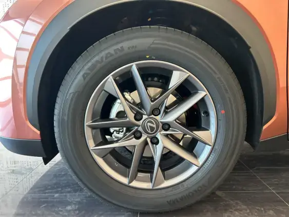 LEXUS LBX - voiture de démonstration - Photo 22