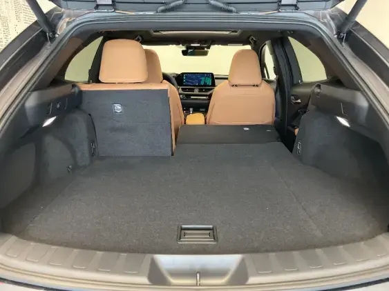 LEXUS UX - voiture de démonstration - Photo 16