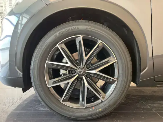 LEXUS LBX - voiture de démonstration - Photo 22