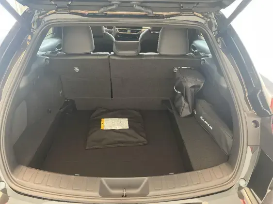 LEXUS UX - voiture de démonstration - Photo 17