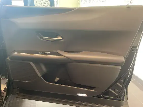 LEXUS UX - voiture de démonstration - Photo 20