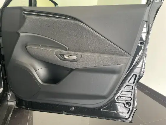 LEXUS LBX - voiture de démonstration - Photo 20