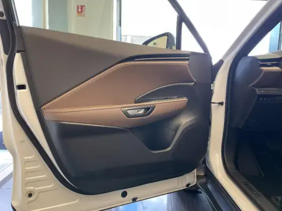 LEXUS LBX - voiture de démonstration - Photo 19