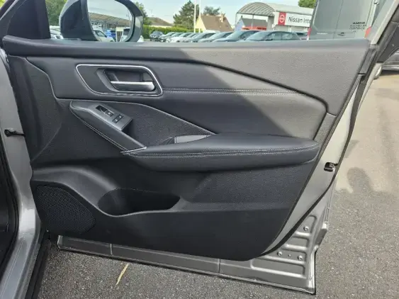 NISSAN QASHQAI III - voiture de démonstration - Photo 18