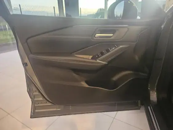 NISSAN QASHQAI III - voiture de démonstration - Photo 18