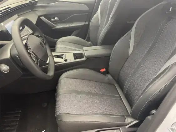 PEUGEOT 308 III - voiture de démonstration - Photo 16