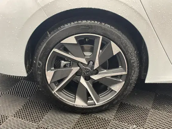 PEUGEOT 308 III - voiture de démonstration - Photo 22