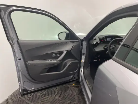 PEUGEOT 2008 II - voiture de démonstration - Photo 17