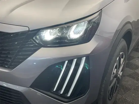 PEUGEOT 2008 II - voiture de démonstration - Photo 19