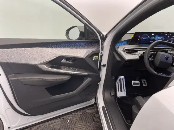 PEUGEOT 5008 III - voiture de démonstration - Photo 18