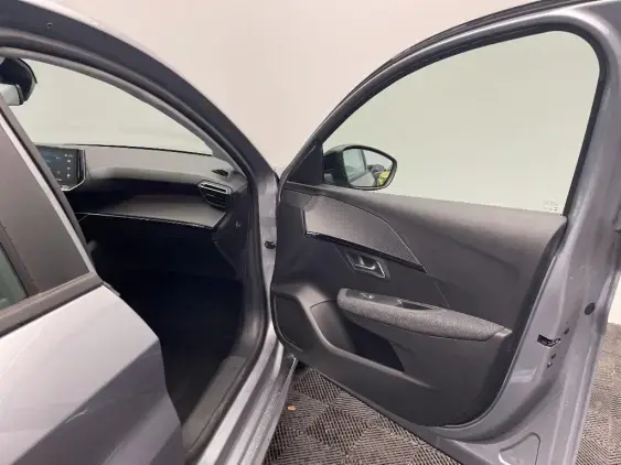 PEUGEOT 208 II - voiture de démonstration - Photo 18