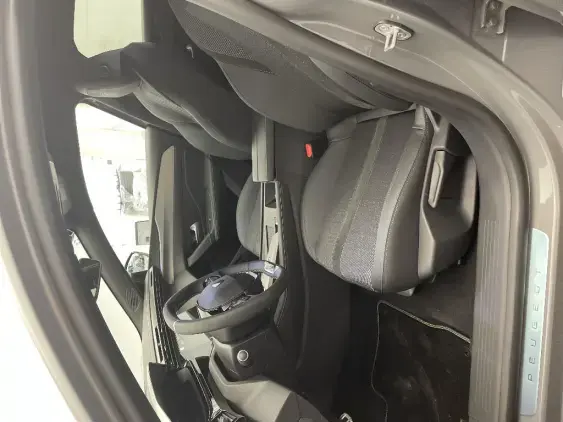 PEUGEOT 308 ELECTRIQUE III - voiture de démonstration - Photo 18