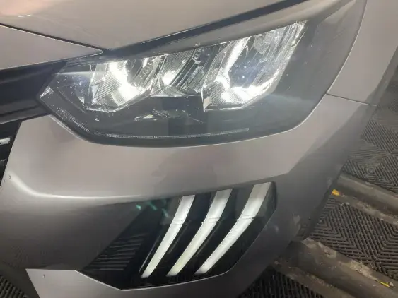 PEUGEOT 208 II - voiture de démonstration - Photo 19