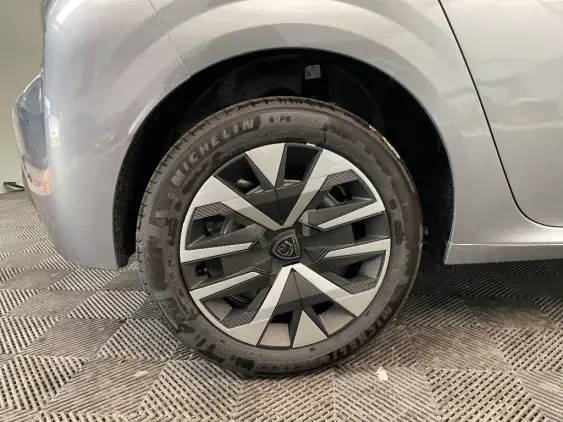 PEUGEOT 208 II - voiture de démonstration - Photo 22