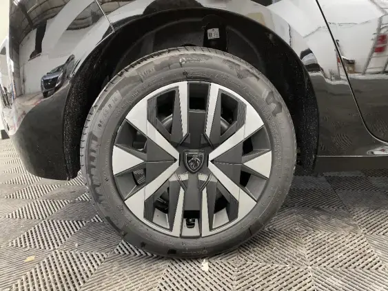 PEUGEOT 208 BUSINESS R II - voiture de démonstration - Photo 22