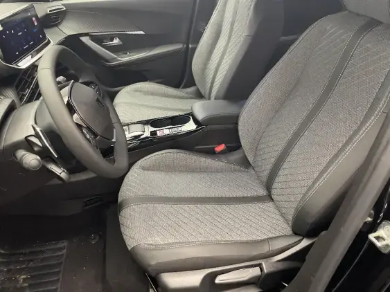 PEUGEOT 2008 - voiture de démonstration - Photo 16